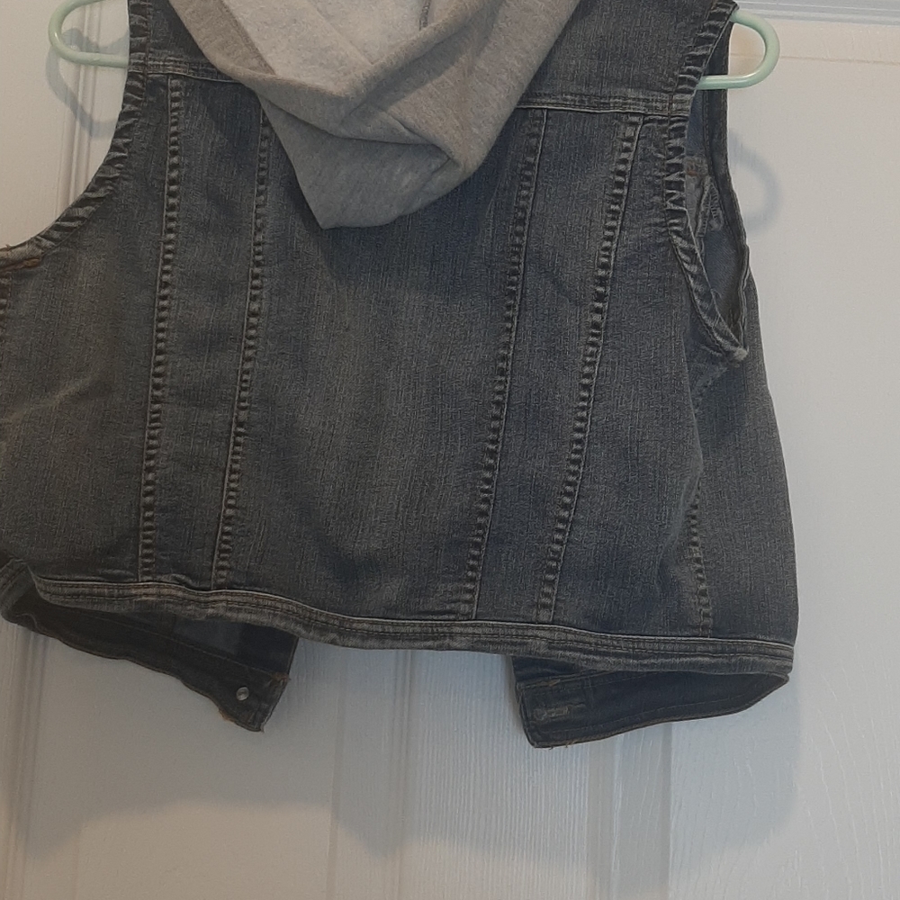 Chiqle jacket - Picture 2 of 3